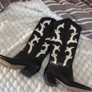 Dolce Vita Black and Cream Heeled Boots